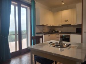 Casa nuova tra Umbria e Toscana con vista lago