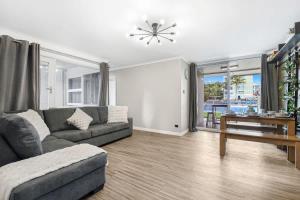 The Retro Reef - Games & Vibes