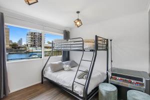 The Retro Reef - Games & Vibes