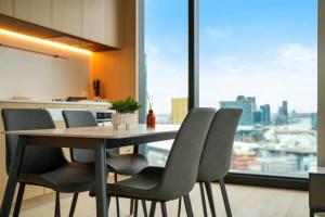 Queensbridge - Modern 1BR Apt in Central Southbank