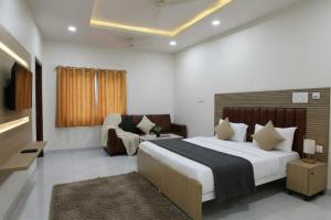 Hotel JK Heights Miyapur, Near Lingampally Railway Station