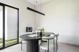 The R Villa Masurai - Pool View & Home Cinema