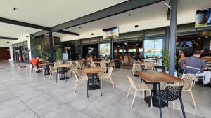 White House At The Blyde Crystal Lagoon