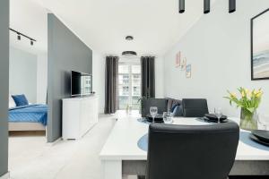 Unique Apartments in Kołobrzeg with Parking, Sauna and Gym by Noclegi Renters