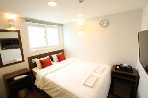 Phòng giường đôi có phòng tắm (Double Room with Bathroom)