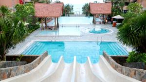 Beachfront Condotel - Free Pool Access - Apec Mandala Mui Ne