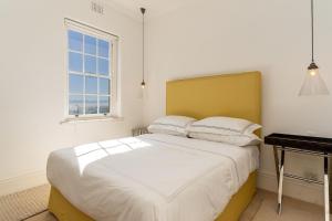 Kalk Bay Cool Spacious Front Row Apartment