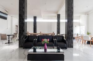 RedDoorz near UISU teladan Medan