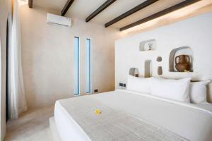Chiara Elegant Modern 2 BR Private Pool Villa ZN357