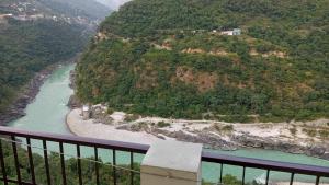 Krishna Hotel & Restaurant