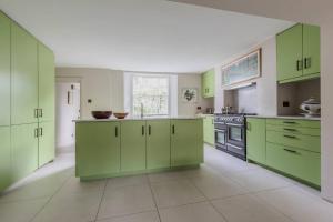 Hemingford Road IV by onefinestay