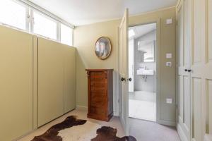 Hemingford Road IV by onefinestay