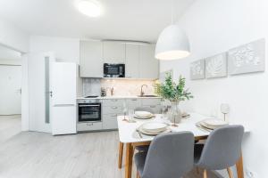 Rentero Warm & Cozy Stay in Prague, By the River