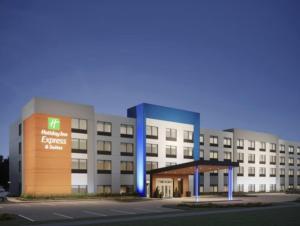 Holiday Inn Express & Suites Tyler South University Area by IHG