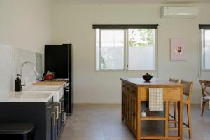 3-BR Villa with Spacious Garden in Kuta