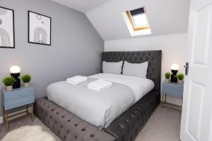 City Townhouse - Sleeps 14 - Free Parking