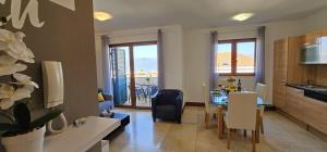 Lovely 2 pool Apt, 350m to beach, 6km from Trogir - Apt Sunny Relax