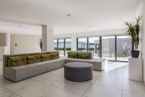 Antas Park with pool and gym - to work & leisure