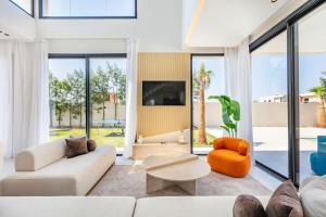 Luxury Villa, Design, Comfort, Heated Pool, Games