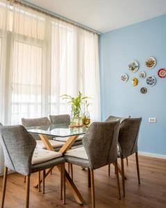 Tirana Centre Lions Gate 3