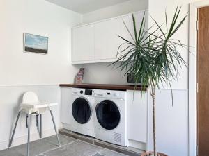 The Old Riverside School House Apt 5