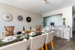 Houghton Views - Camps Bay Apt, Pool, Ocean Views