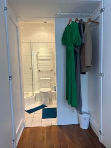 Eiffel Tower Oasis 30m from Eiffel Tower