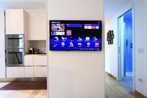 Malta House in the center img24