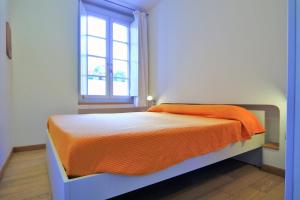 Malta House in the center img16