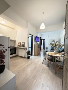 17 Zimbrului Residence at Lazar Towers Palas