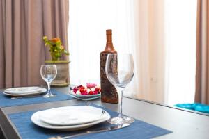 Chic 1BR Near Fabrika for 3 - By Wehost