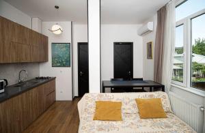 Chic 1BR Near Fabrika for 3 - By Wehost