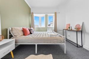 Stylish 2-Bed Retreat Near Twickenham Stadium