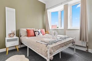 Stylish 2-Bed Retreat Near Twickenham Stadium