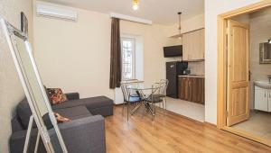 1BR Apt in Old Tbilisi Near Liberty Square - By Wehost