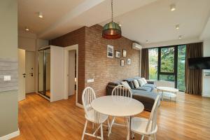 Luxurious 1BR Apt in Old Tbilisi - By Wehost