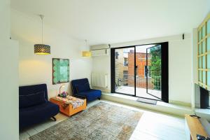 Wehost Apartment With Huge Terrace