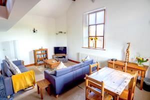 Finest Retreats - Fields Barn at Widemouth Bay
