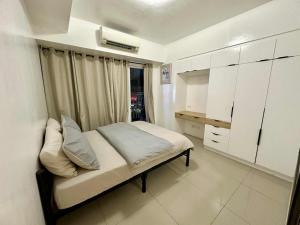 Shell Residence Pasay MOA 2br by G&K