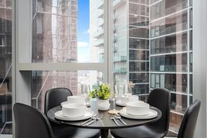 Modern CBD 2BR Free Gym & Pool Walk Everywhere