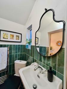 1Bd Apt City Centre Contractor Friendly