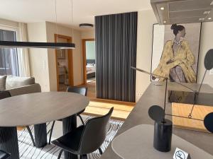 "FOUR" - Premium Apartments Seekirchen, Stilvolle 3-Zimmer Wohnung mit Balkon