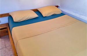 1 Bedroom Cozy Apartment In Betina