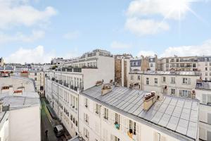 Tour Eiffel - Rue Cler