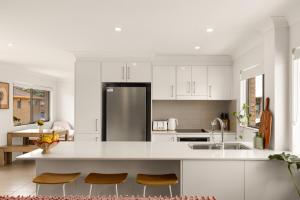 Beautiful Beach Escape 2BR Apartment Free Wi-Fi