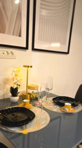 Modern Apartment with Free Parking & Balcony - Lannister Residence