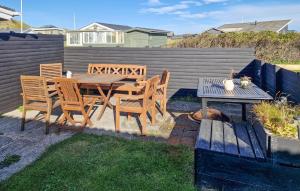 3 Bedroom Beautiful Home In Løkken