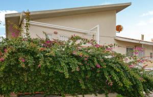 Lovely Apartment In Kaukana With Wifi