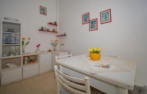 Lovely Apartment In Kaukana With Wifi