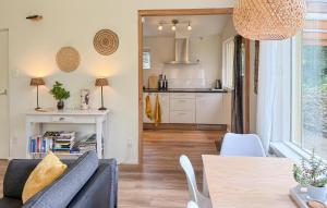 2 Bedroom Lovely Home In Holten